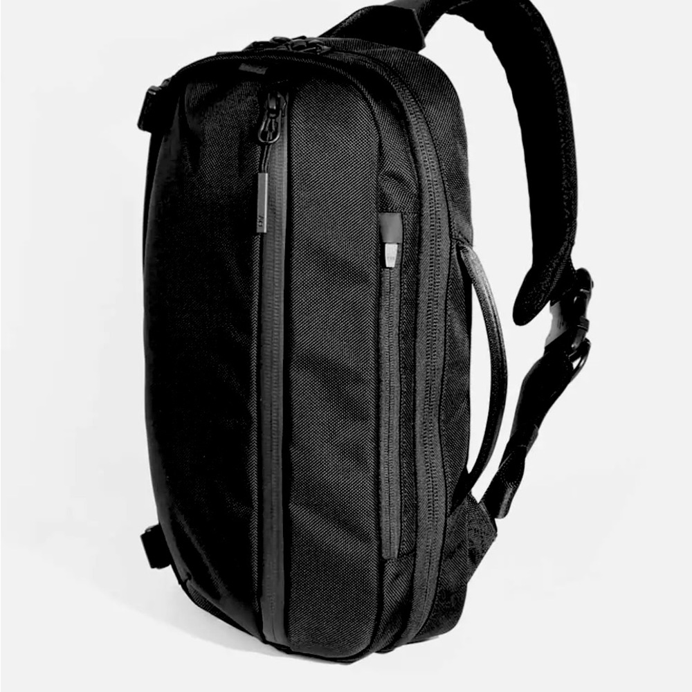 Aer Travel Sling 2 - only used a couple times
